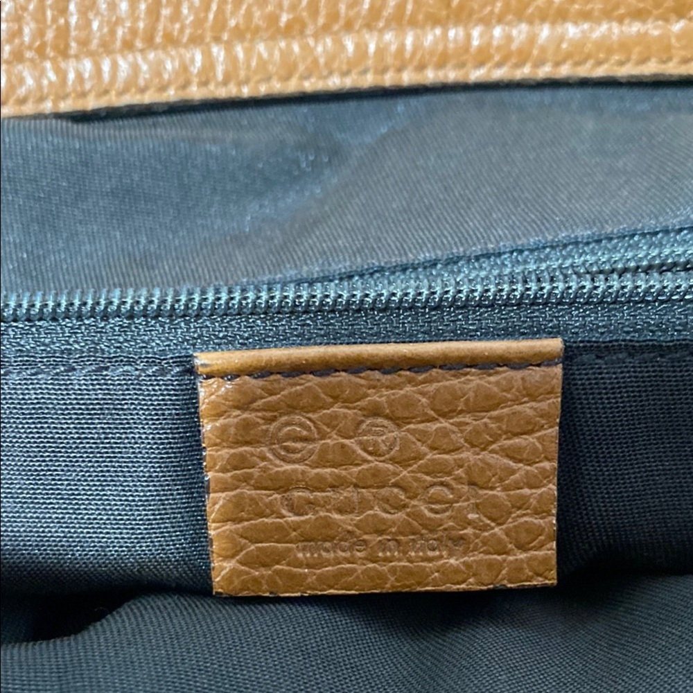 Gucci Large Tan Leather Tote with Tassel - Picture 11 of 17